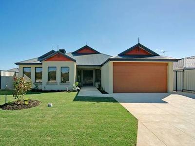 BRAND NEW AND OVERLOOKING GOLF COURSE. Picture BRAND NEW AND OVERLOOKING GOLF COURSE. Picture