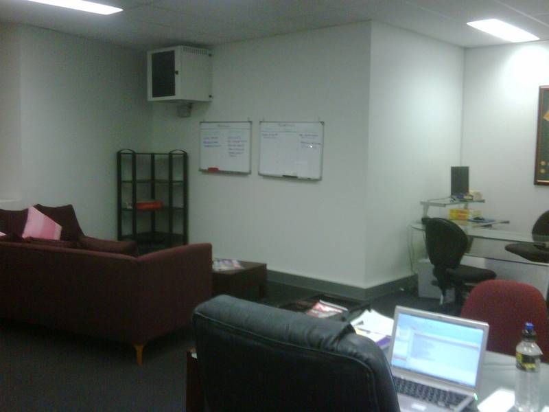 CIRCUMSTANCES HAVE CHANGED.....SUB LEASE AVAILABLE....QUEEN STREET, BRISBANE CITY Picture 3