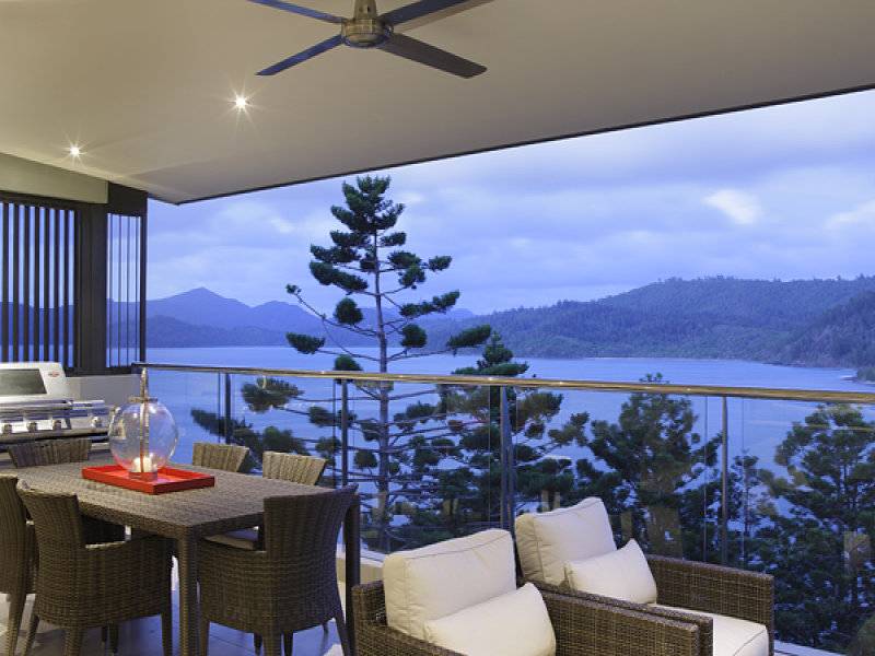 'North Cape' Hamilton Island Picture 2