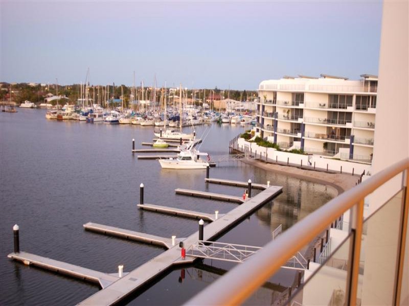 The Ultimate Waterfront Apartment... Picture 1