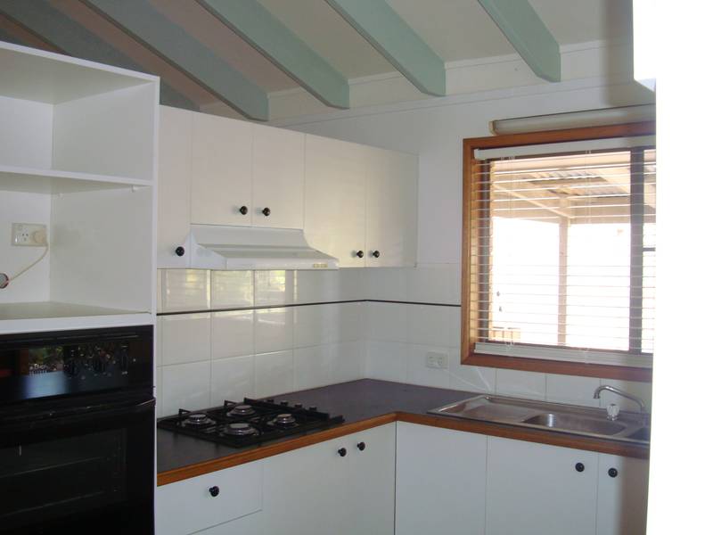 Family Home in Buderim Picture 3