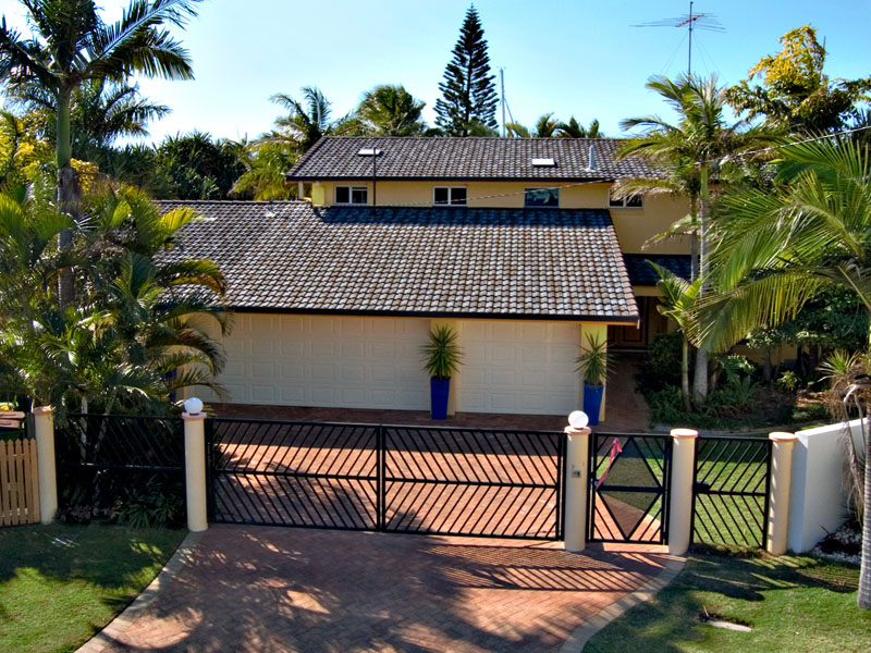 Minyama Waterfrontage Picture 2