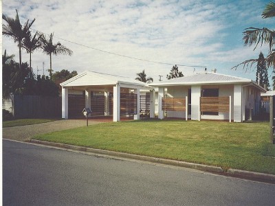 Only Four Rooftops From The Beach! Picture