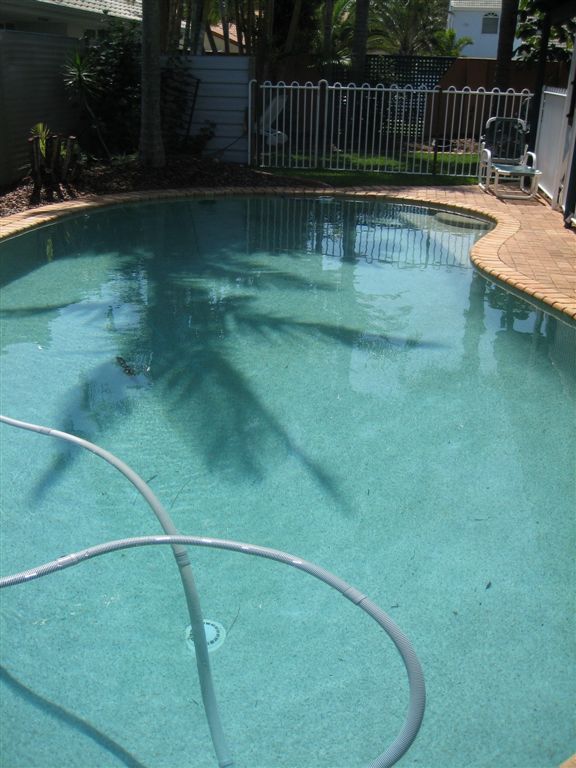 Beachside Family Home with Pool Picture 2