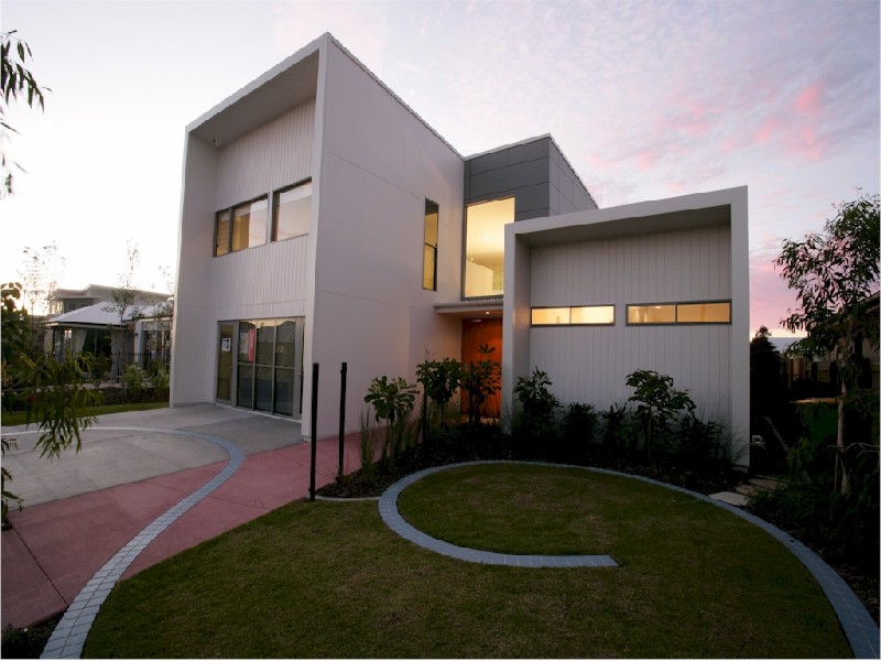 Exceptional Family Home Picture 1