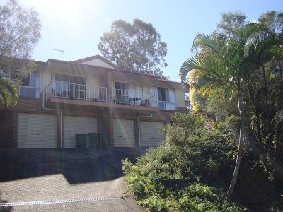 Spacious Caloundra Duplex Picture Spacious Caloundra Duplex Picture
