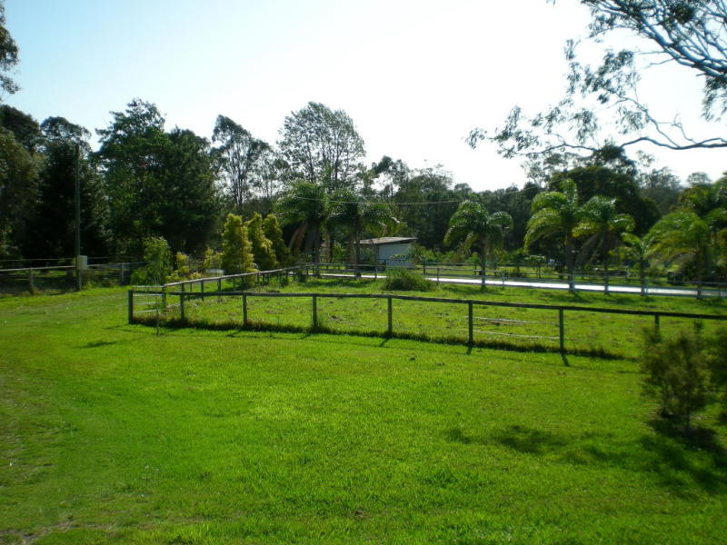 Ideal Horse Property- Privacy with Convenience Picture 2