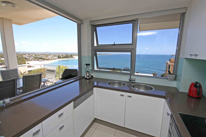 Priceless Views...Unique Location... Elegant Design Picture 2