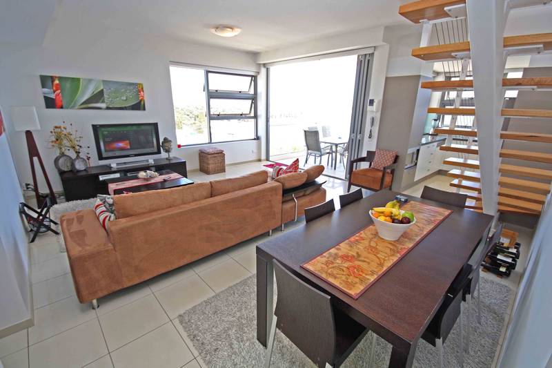 Priceless Views...Unique Location... Elegant Design Picture 3