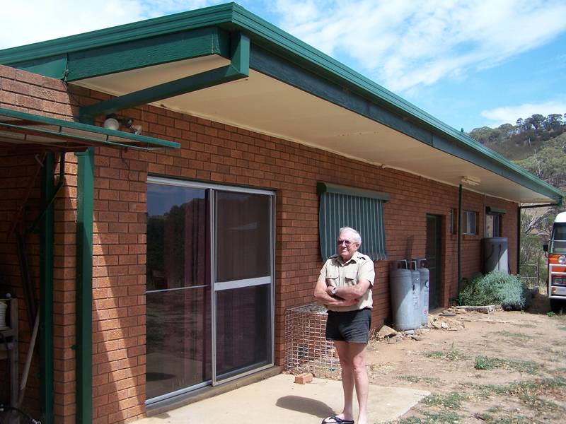 They're Off! Picture 1