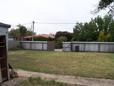 Perfectly Located Picture