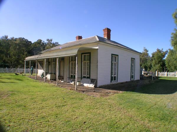 Old Howlong Picture 3