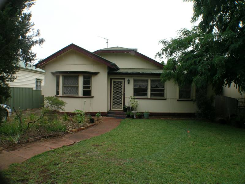 EXCELLENT LOCATION Picture 1