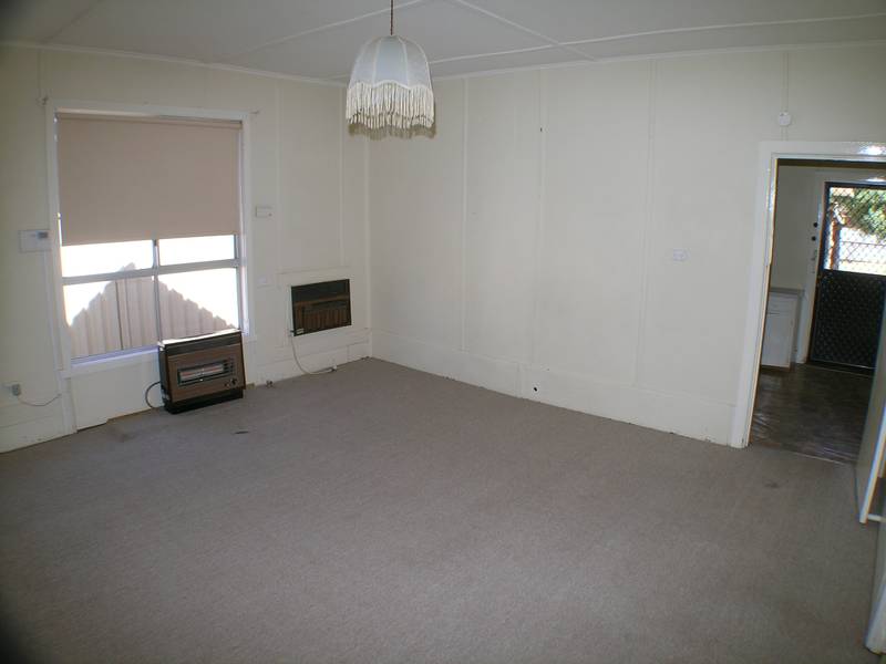 West Griffith Picture 3