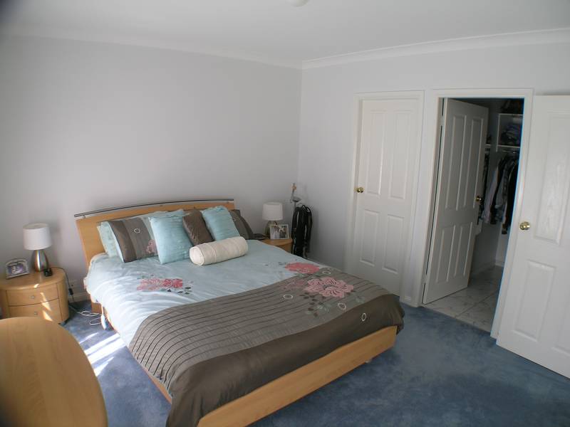 Have a look Picture 2