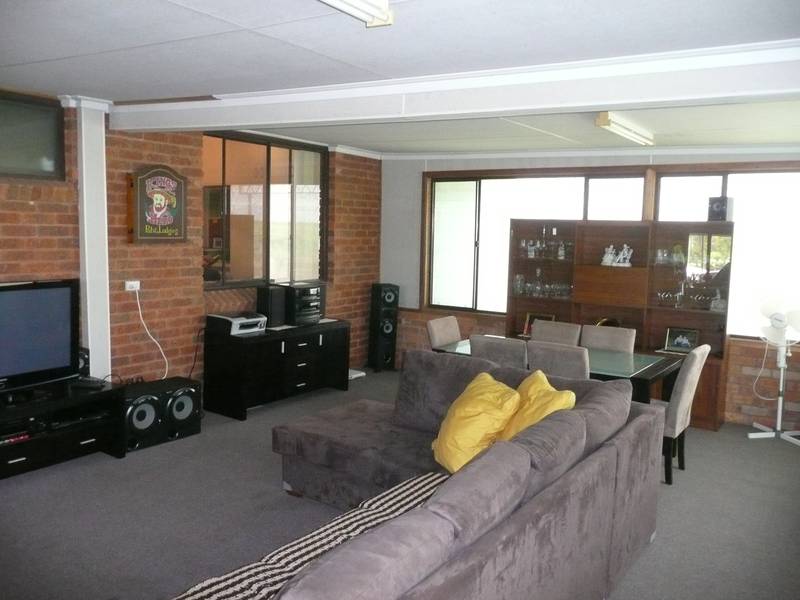 McDonald Road Picture 1