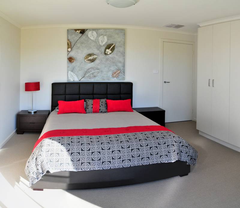 Valencia Grove Picture 3