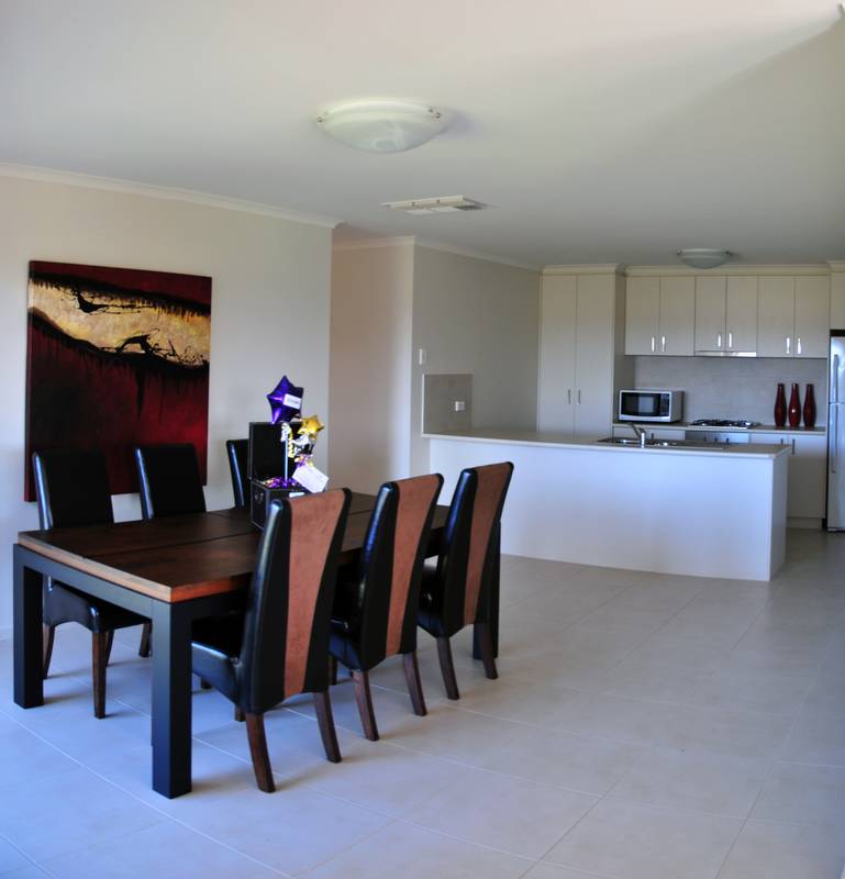 Valencia Grove Picture 2