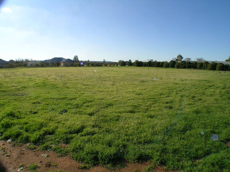 Melville Estate, Yoogali Picture 1