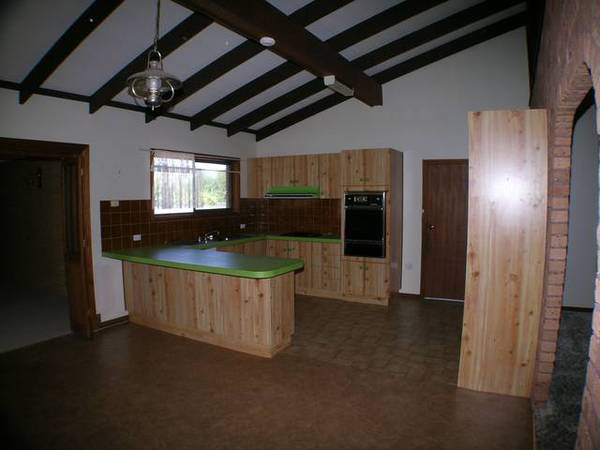 Perfect Location With Ample Room To Move Picture 3