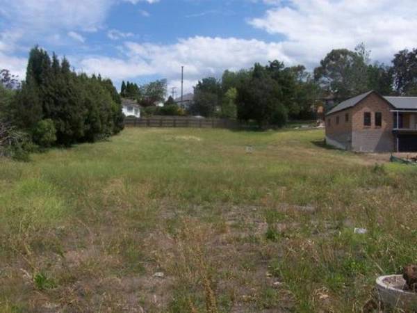 2,665m2 VACANT BLCOK RIGHT IN TOWN - 2B Picture 2