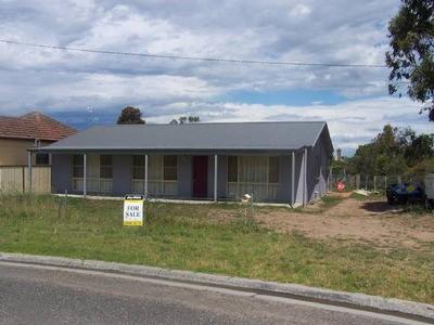 EXCELLENT INVESTMENT OR 1ST HOME Picture EXCELLENT INVESTMENT OR 1ST HOME Picture