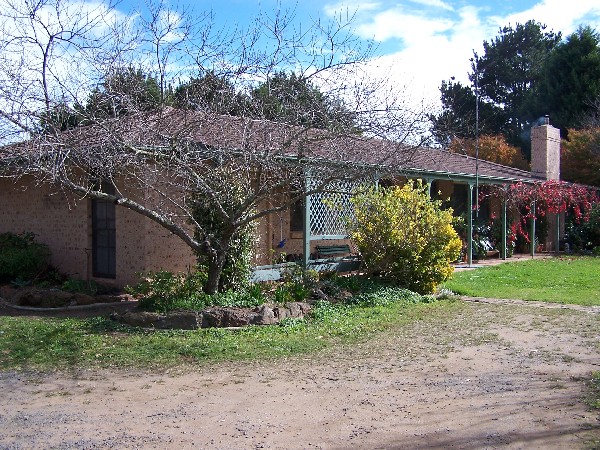 FOR HORSES & HOBBIES - ON 100 ACRES Picture 1