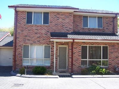 OUSTANDING LOCATION - CLOSE TO TOWN Picture OUSTANDING LOCATION - CLOSE TO TOWN Picture