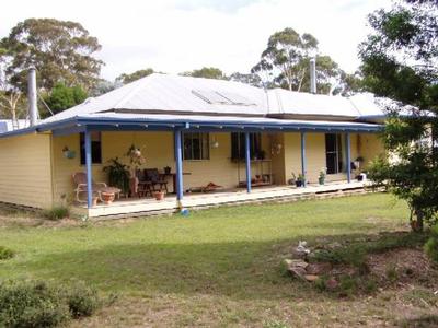 SELF SUFFICIENCY IN STYLE Picture SELF SUFFICIENCY IN STYLE Picture