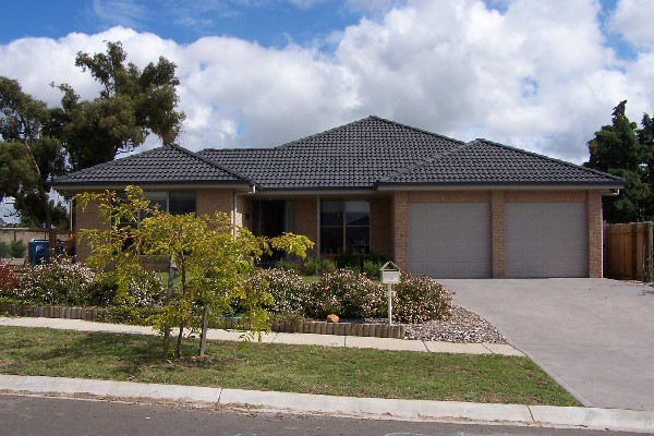 ALMOST BRAND NEW - 32 SQUARES Picture 1