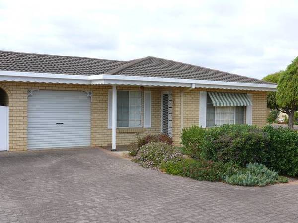 Ideally Positioned Solid Brick 2 Bedroom Unit Picture 1