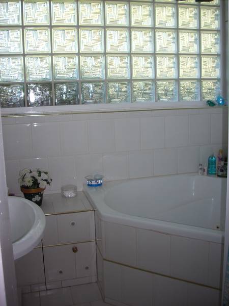 LOCATION, LIFESTYE, VALUE Picture 3