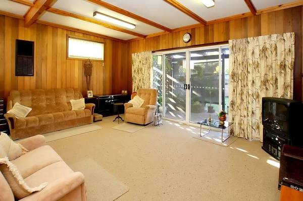 Immaculate Solid Brick Family Home Picture 2