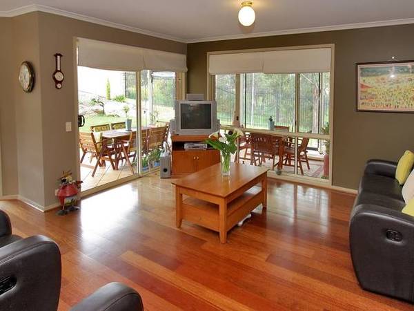 Luxurious Opulent Living Picture 3