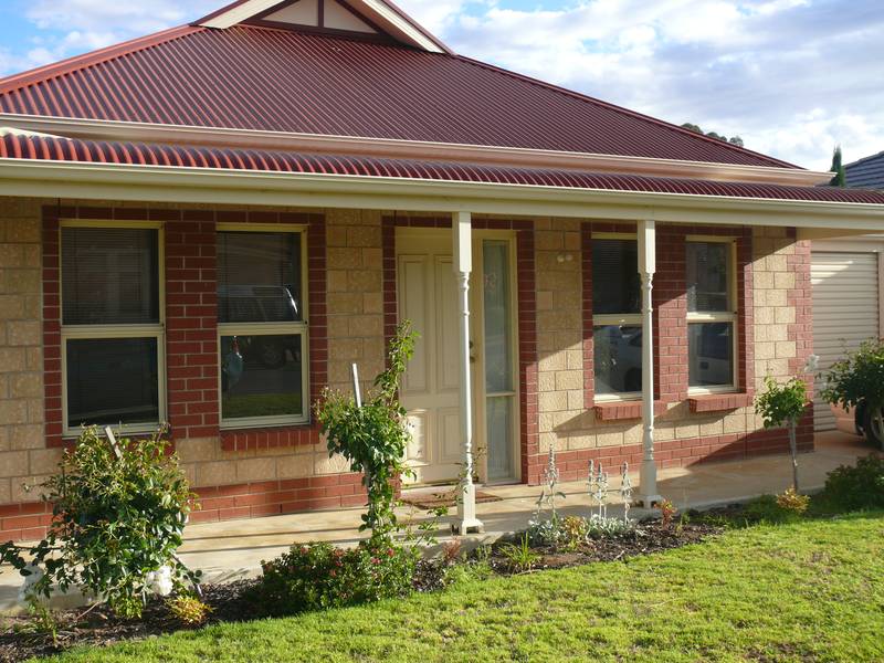 Very Stylish Smaller Home Picture 2