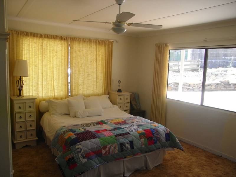 Spacious 5 bedroom home in rural setting Picture