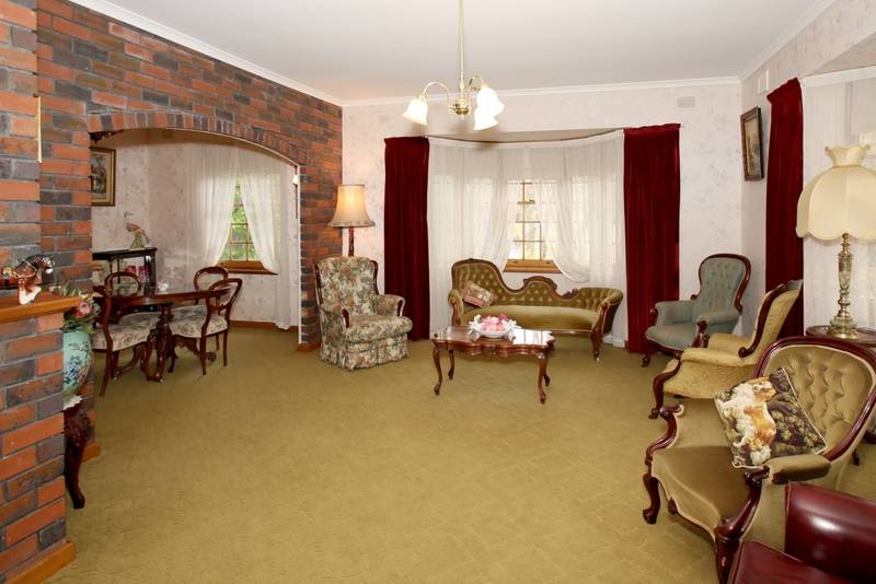 Quality home, Great Location Picture 1