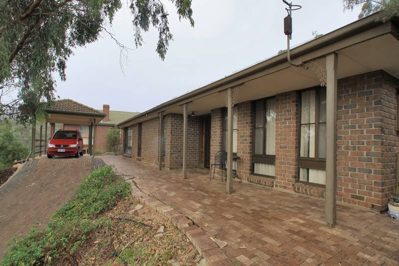 Four Bedroom Home Over Looking Sturt Gorge Recreation Park Picture 2