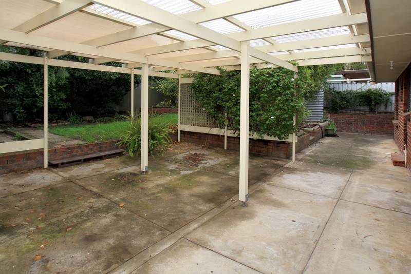 Well Presented 3 Bedroom Home Picture 3