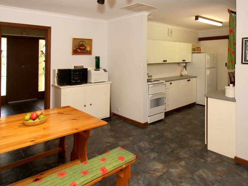 4 Bedroom Home, Views Picture 3