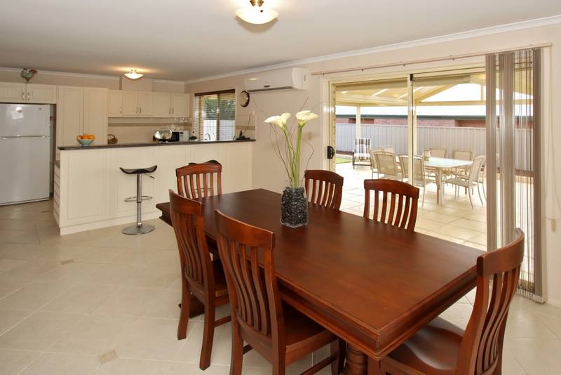 Perfect Family Home Picture 3