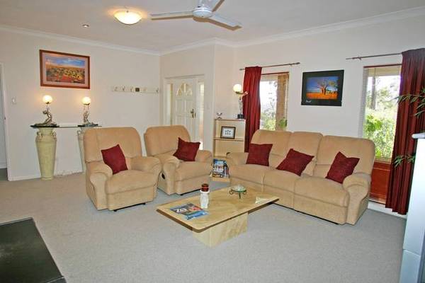 Spacious Solid brick Family Home Picture 1