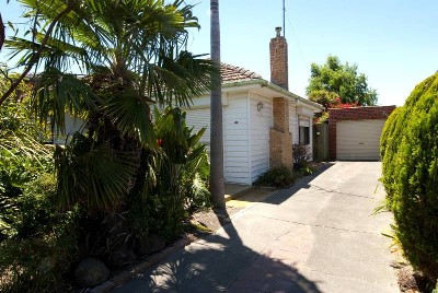 615m2 - ORIGINAL 1956 WEATHERBOARD HOME Picture 615m2 - ORIGINAL 1956 WEATHERBOARD HOME Picture
