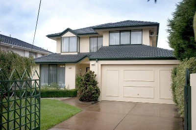 2 MIN. WALK TO ST CHARLES & SERPELLS PRIMARY SCHOOLS Picture 2 MIN. WALK TO ST CHARLES & SERPELLS PRIMARY SCHOOLS Picture