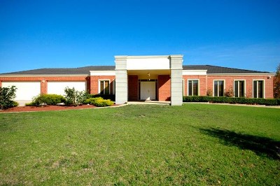 ELEGANT AND GRACIOUS ON 1 ACRE Picture ELEGANT AND GRACIOUS ON 1 ACRE Picture