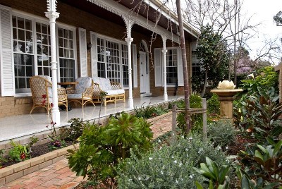 BETTER THAN NEW.
CLASSICAL, COLONIAL HOME ON ONE LEVEL.
OVER $100,000 SPENT ON RECENT RENOVATIONS! Picture