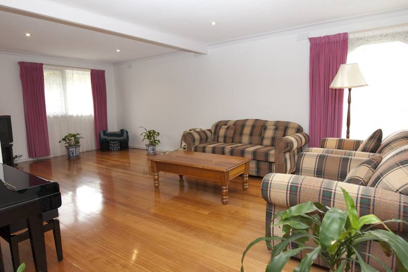 GREAT VALUE 3 BEDROOM, STUDY & 2 BATHROOM HOME Picture 3