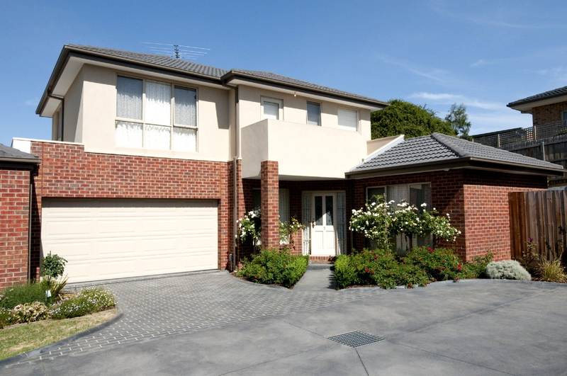 BETTER THAN NEW -
4 BEDROOMS, FANTASTIC OUTDOOR ENTERTAINING AREAS Picture 1