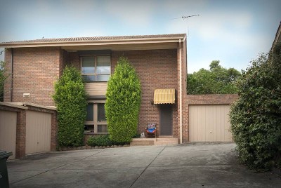 50m TO TEMPLESTOWE VILLAGE SHOPS + CAFES Picture