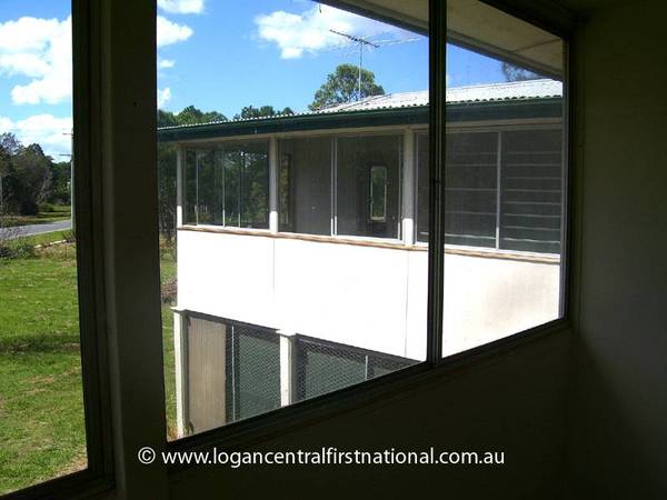 Rural Lifestyle - City Living Picture 3